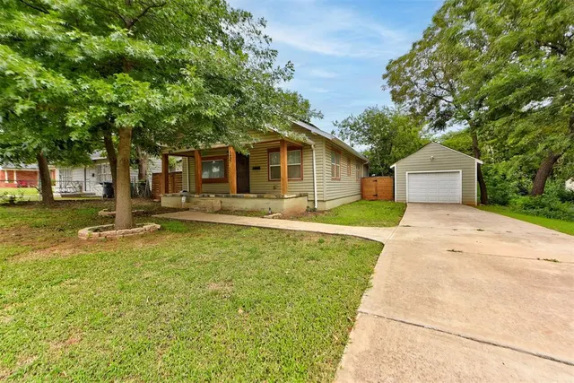 Photo 2 — 1437 NE 33rd Street, Oklahoma City, OK 73111