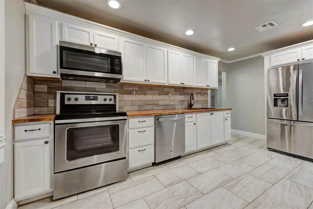 Photo 18 — 1437 NE 33rd Street, Oklahoma City, OK 73111