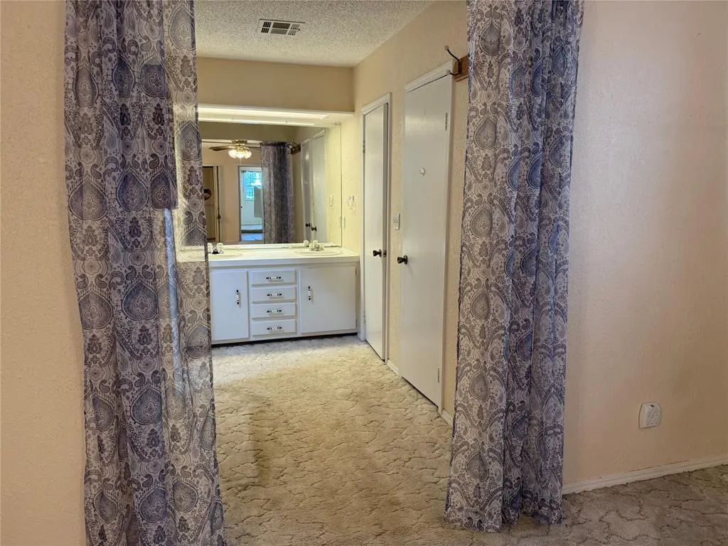 Photo 11 — 818 E Elm Street, Altus, OK 73521