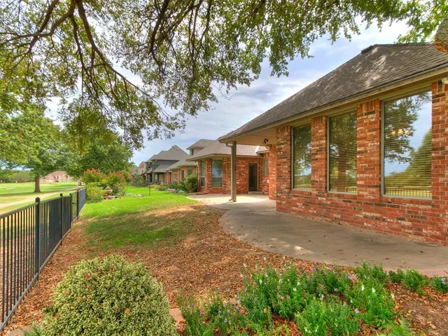Photo 7 — 1909 Red Prairie Drive, Edmond, OK 73025