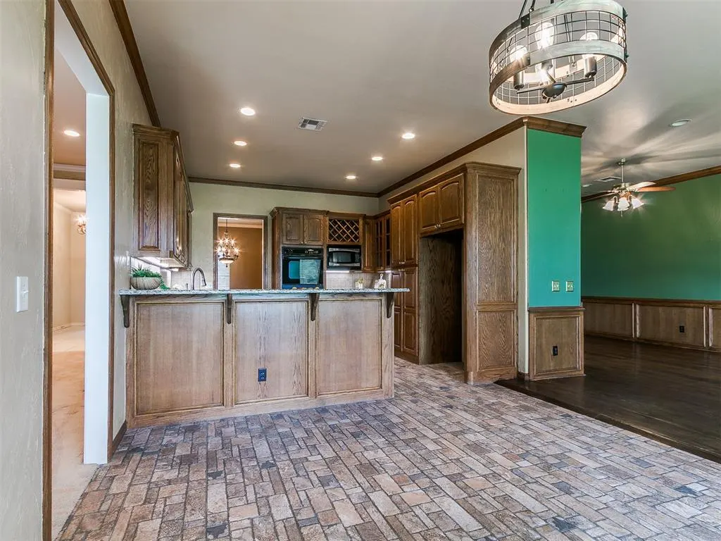 Photo 17 — 1909 Red Prairie Drive, Edmond, OK 73025
