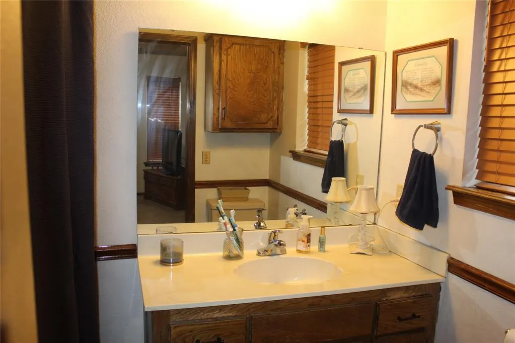 Photo 16 — 900690 S Oak Ridge Drive, Chandler, OK 74834