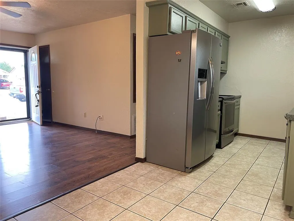 Photo 5 — 465 Echo Lane, Harrah, OK 73045