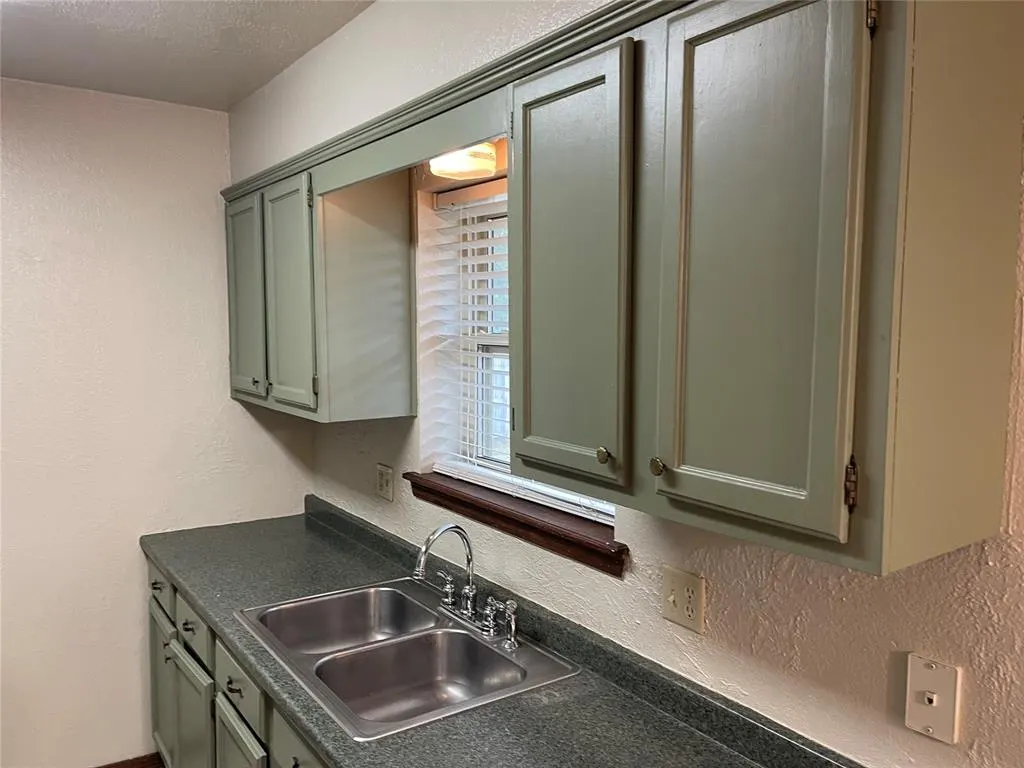 Photo 7 — 465 Echo Lane, Harrah, OK 73045