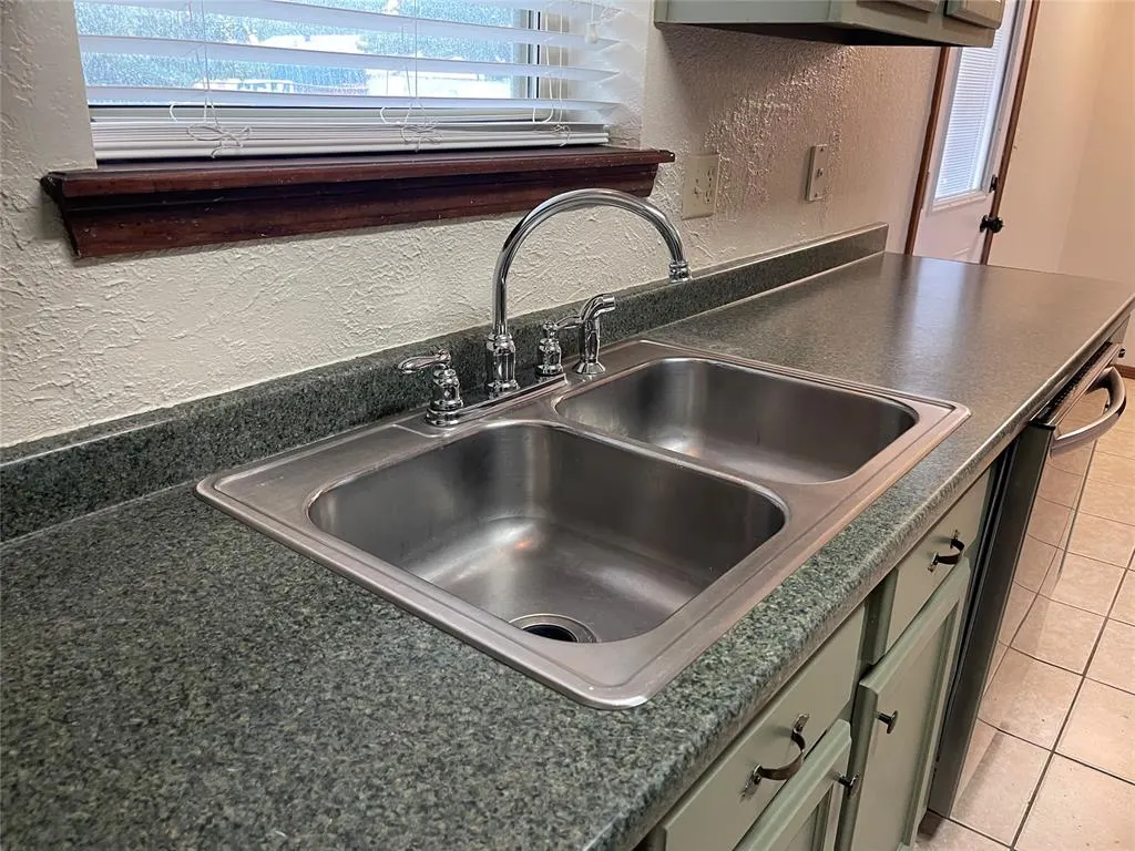 Photo 10 — 465 Echo Lane, Harrah, OK 73045