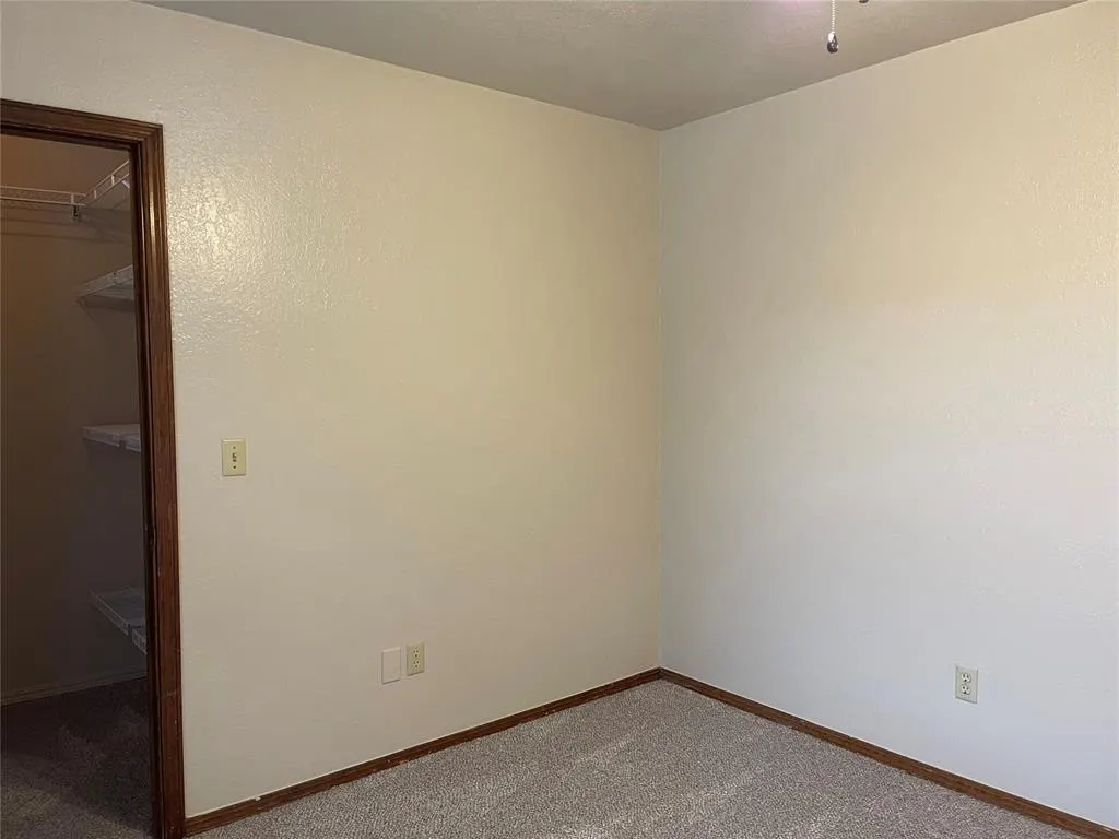 Photo 21 — 465 Echo Lane, Harrah, OK 73045