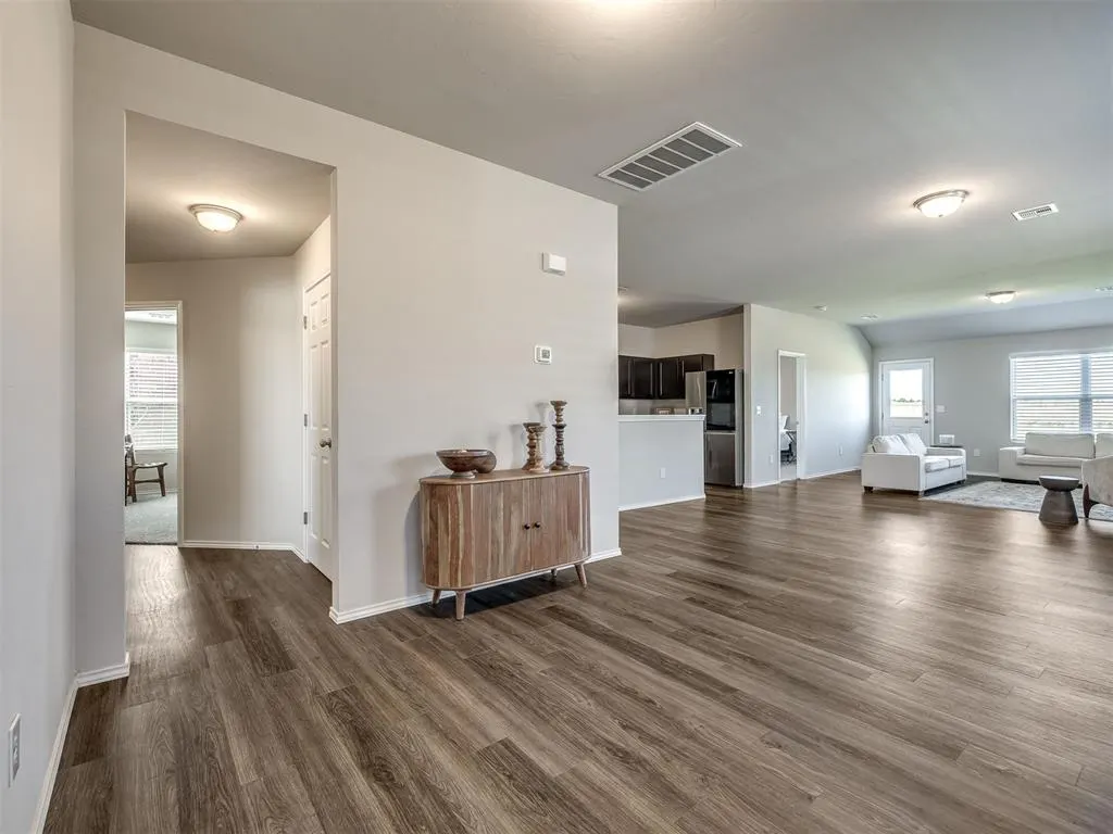 Photo 9 — 9949 Rattlesnake Lane, Yukon, OK 73099