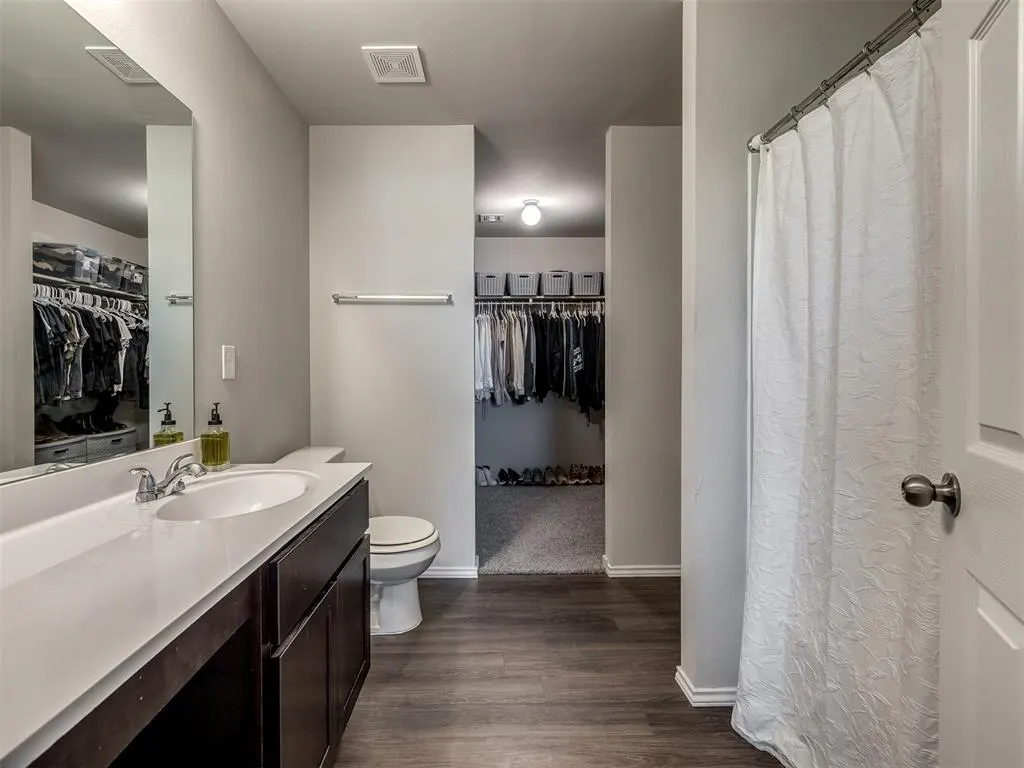 Photo 6 — 9949 Rattlesnake Lane, Yukon, OK 73099