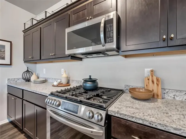 Photo 3 — 9949 Rattlesnake Lane, Yukon, OK 73099