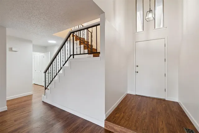 Photo 6 — 9924 Hefner Village Drive, Oklahoma City, OK 73162
