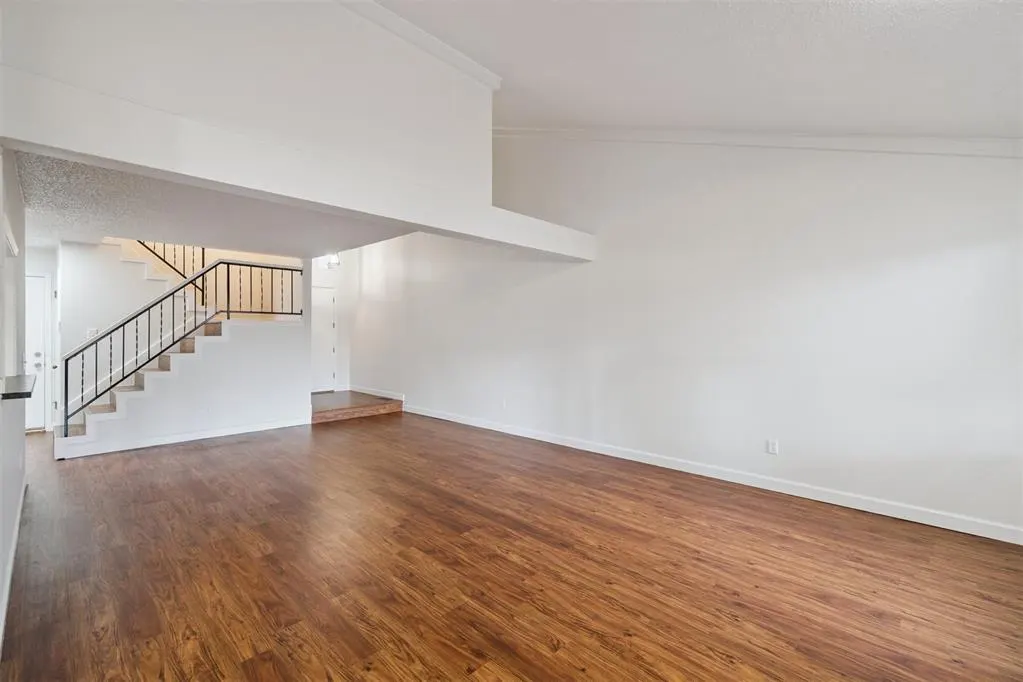 Photo 11 — 9924 Hefner Village Drive, Oklahoma City, OK 73162