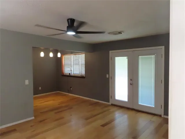 Photo 2 — 7421 NW 5th Terrace, Oklahoma City, OK 73127