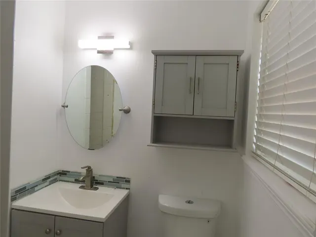 Photo 6 — 7421 NW 5th Terrace, Oklahoma City, OK 73127