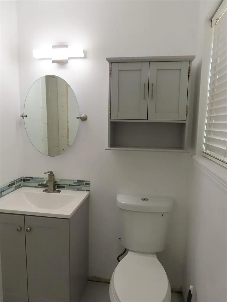 Photo 7 — 7421 NW 5th Terrace, Oklahoma City, OK 73127
