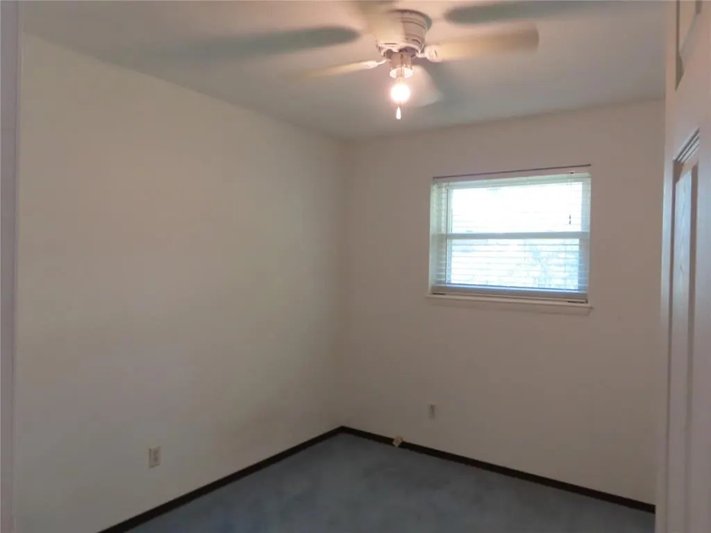 Photo 9 — 7421 NW 5th Terrace, Oklahoma City, OK 73127