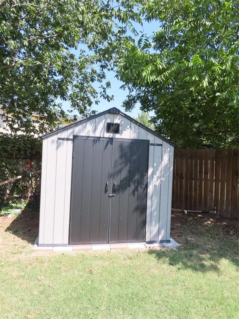 Photo 13 — 7421 NW 5th Terrace, Oklahoma City, OK 73127