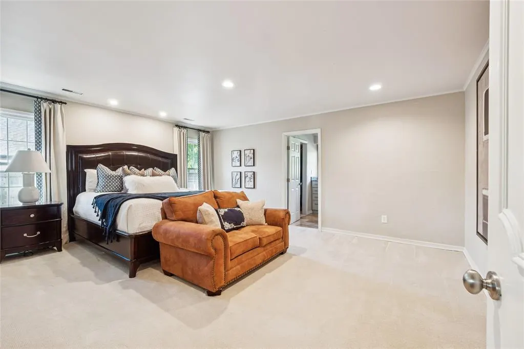 Photo 29 — 8327 Glenwood Avenue, Oklahoma City, OK 73114