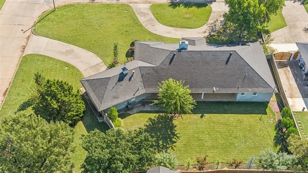 Photo 38 — 8327 Glenwood Avenue, Oklahoma City, OK 73114