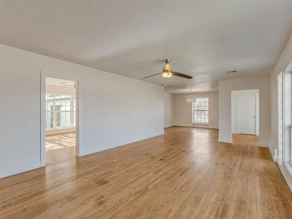 Photo 8 — 2832 NW 45th Street, Oklahoma City, OK 73112