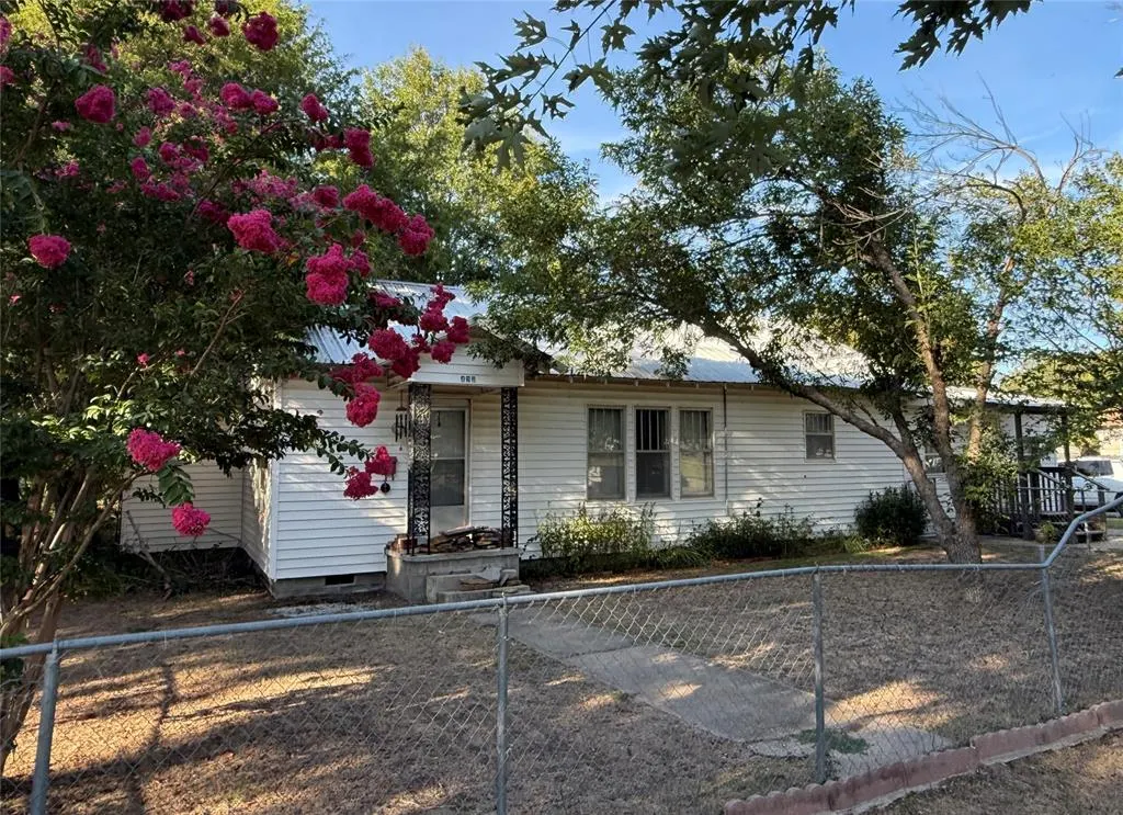 Photo 19 — 427 E St Louis, Wetumka, OK 74883