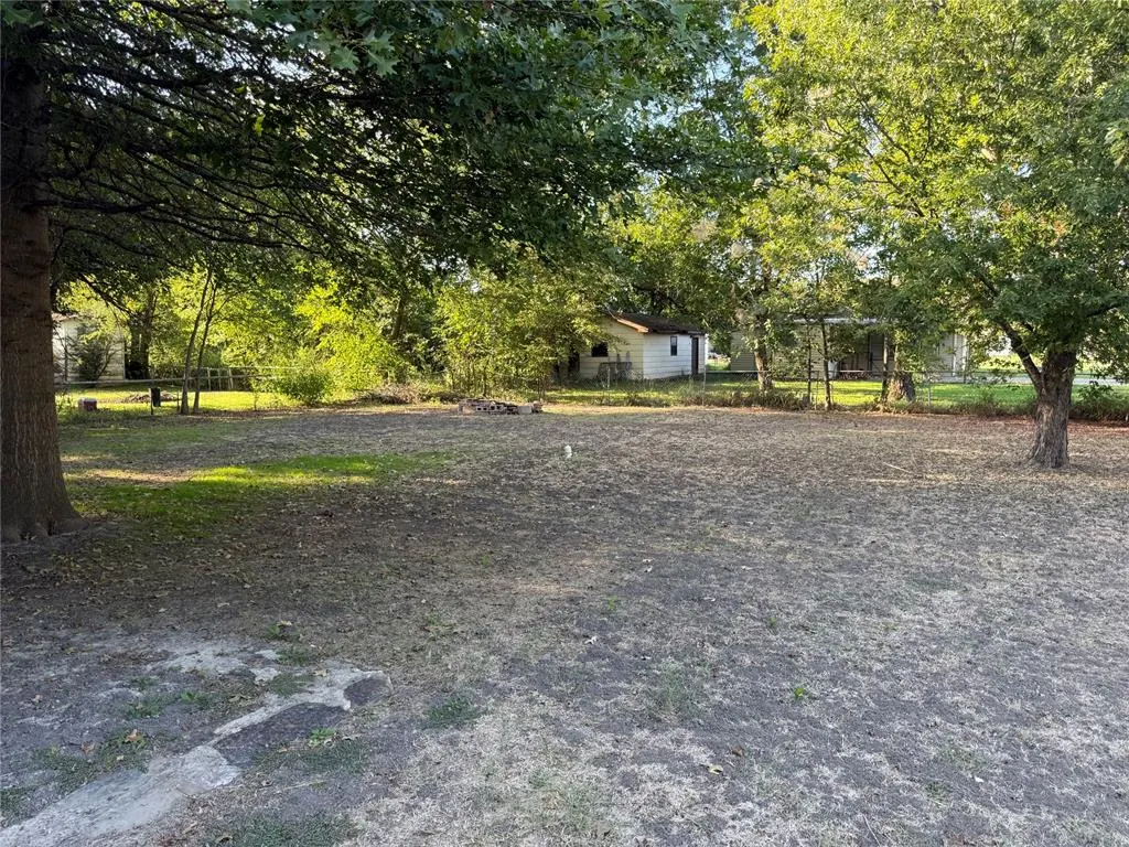 Photo 25 — 427 E St Louis, Wetumka, OK 74883
