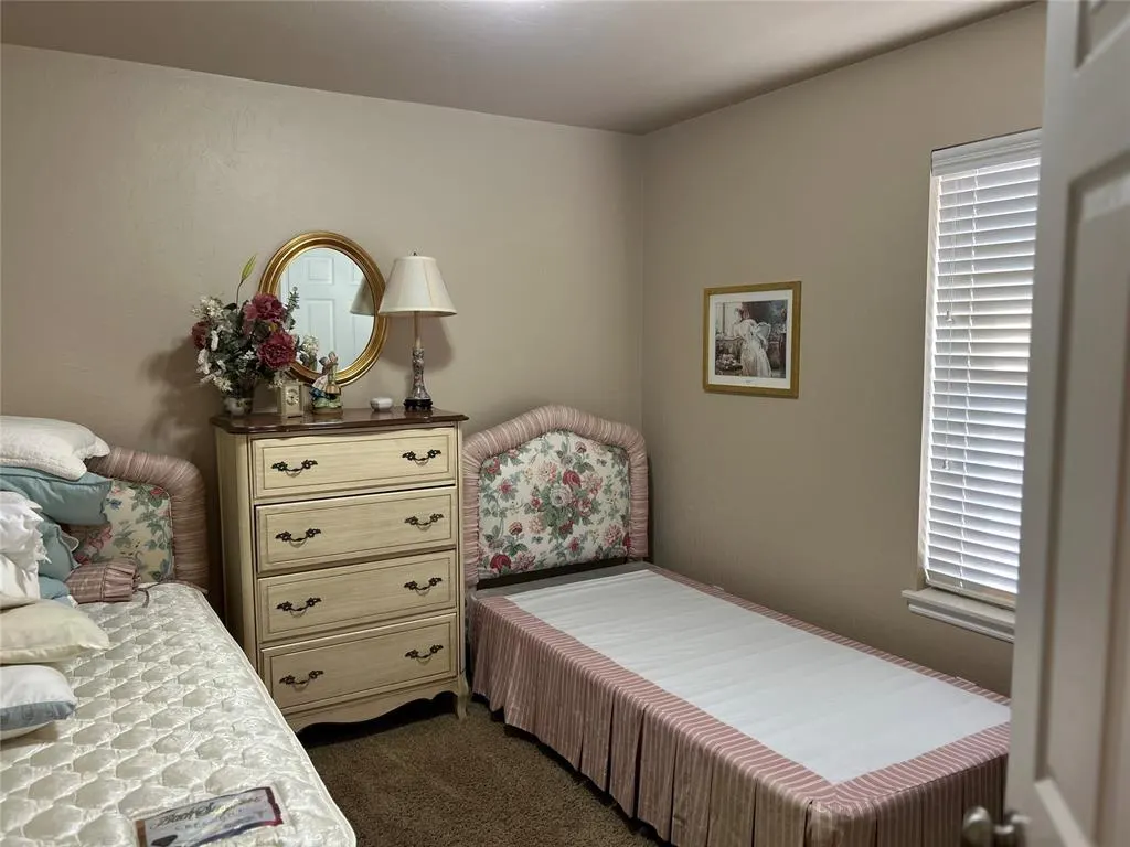 Photo 13 — 2901 Stonebrook Road, Edmond, OK 73003