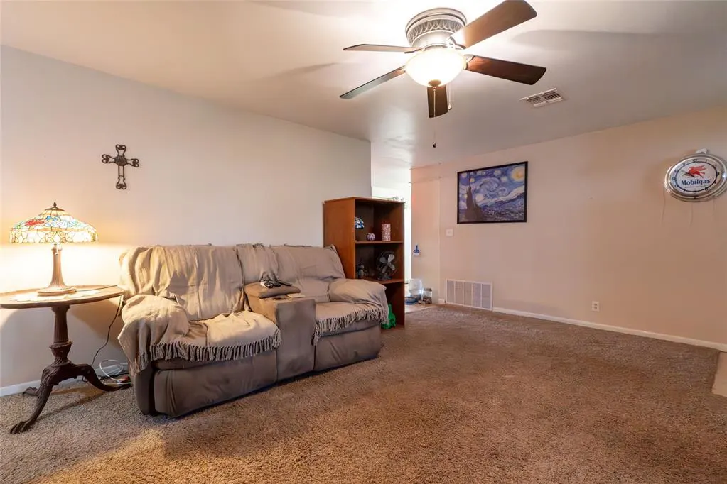 Photo 6 — 1300 Wells Avenue, Clinton, OK 73601