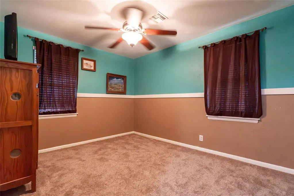 Photo 18 — 1300 Wells Avenue, Clinton, OK 73601