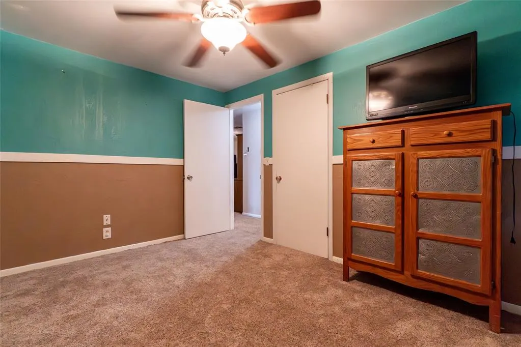 Photo 19 — 1300 Wells Avenue, Clinton, OK 73601