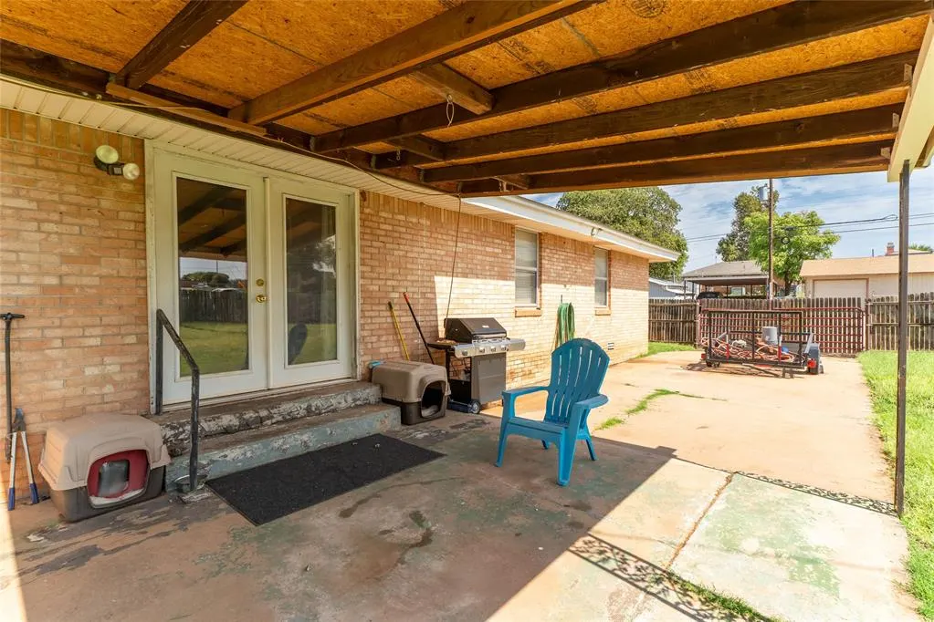 Photo 26 — 1300 Wells Avenue, Clinton, OK 73601