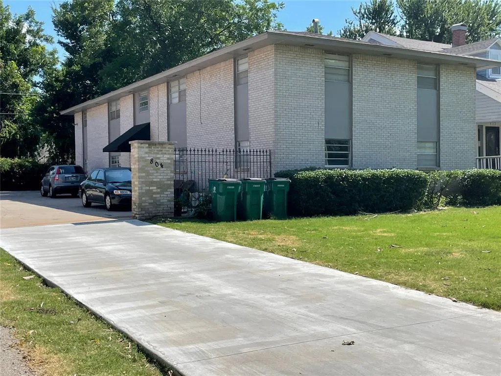 Front exterior — 804 NW 21st Street B, Oklahoma City, OK 73106