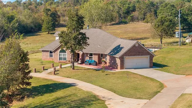 Photo 3 — 5750 NE 168th Avenue, Newalla, OK 74857