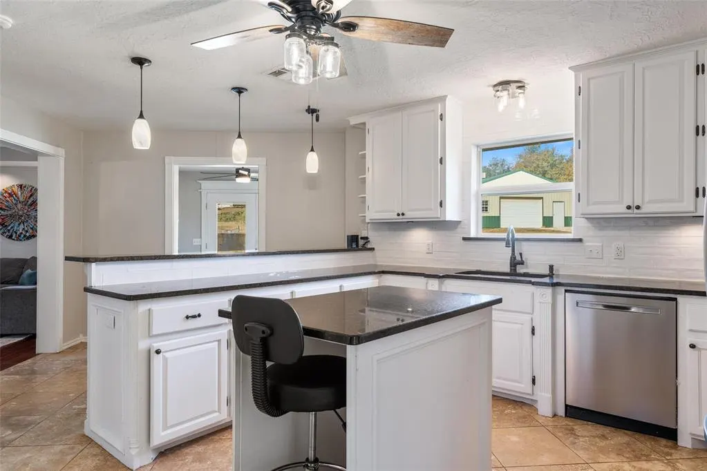 Photo 11 — 5750 NE 168th Avenue, Newalla, OK 74857