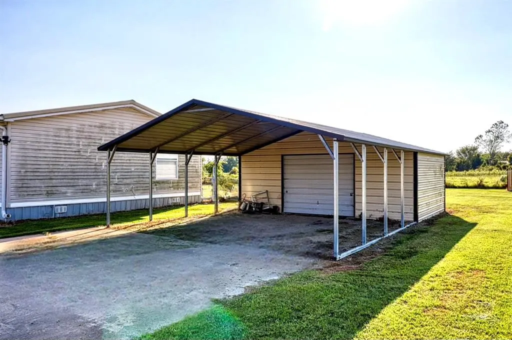 Photo 3 — 850 Pecan Lane, Eufaula, OK 74432