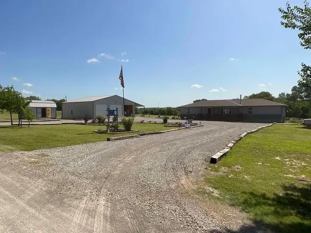 Photo 3 — 145 Rackley Road, Sulphur, OK 73086
