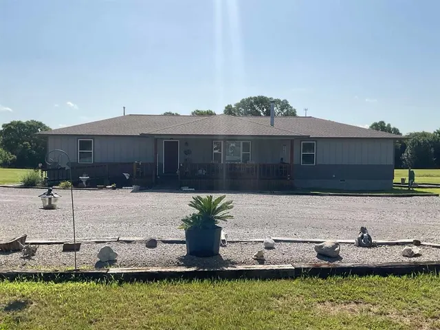 Photo 5 — 145 Rackley Road, Sulphur, OK 73086