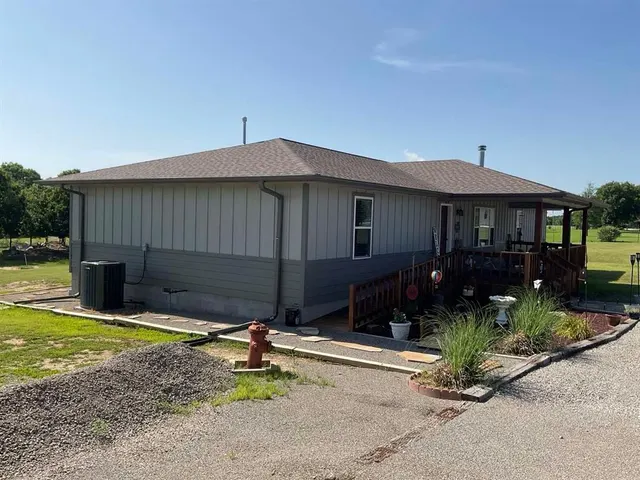 Photo 6 — 145 Rackley Road, Sulphur, OK 73086