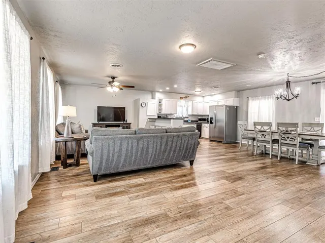 Photo 3 — 1809 Ketch Drive, Edmond, OK 73003