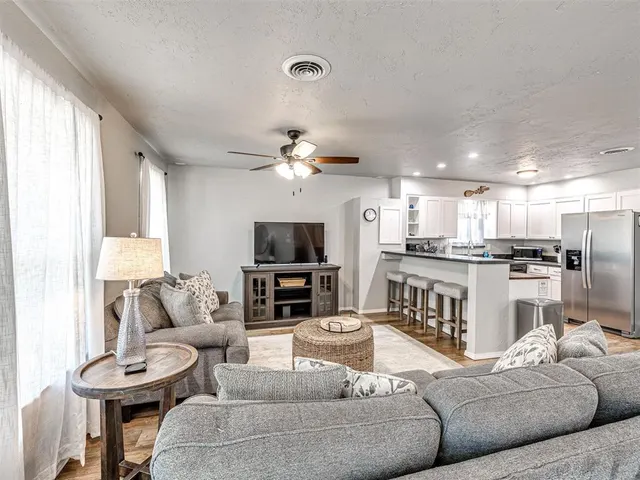 Photo 4 — 1809 Ketch Drive, Edmond, OK 73003