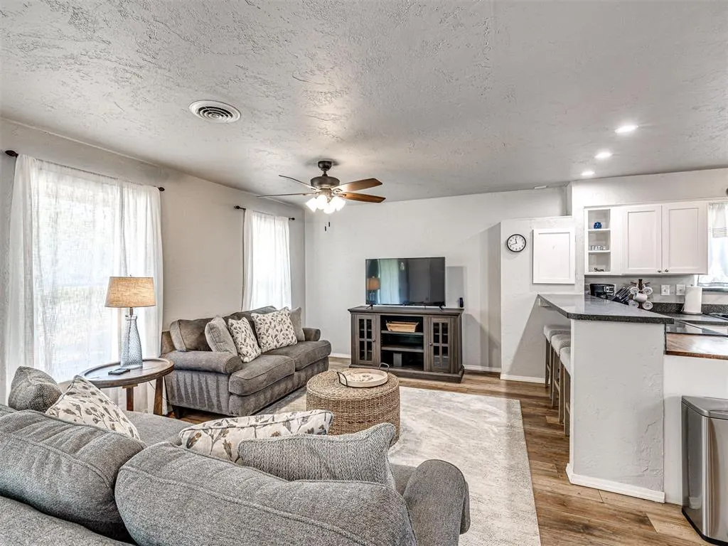 Photo 5 — 1809 Ketch Drive, Edmond, OK 73003