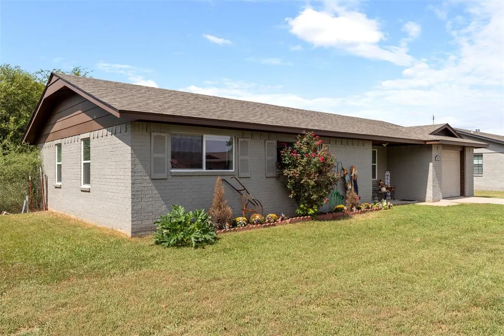 Photo 3 — 103 Mark Avenue, Paoli, OK 73074