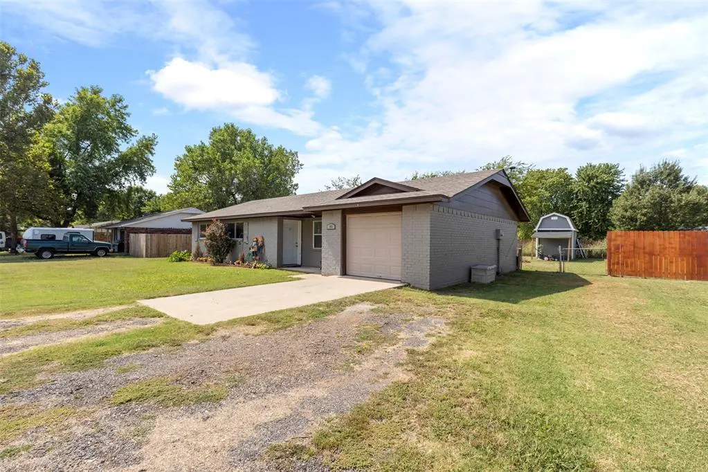 Photo 4 — 103 Mark Avenue, Paoli, OK 73074