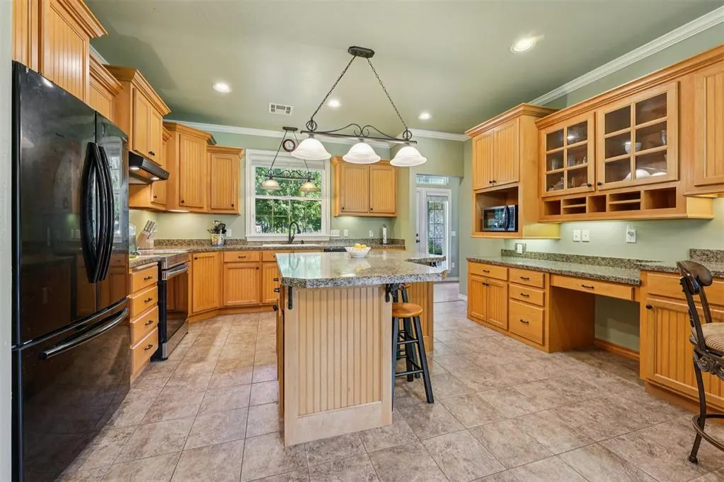 Photo 12 — 7818 NW 8th Street, Oklahoma City, OK 73127