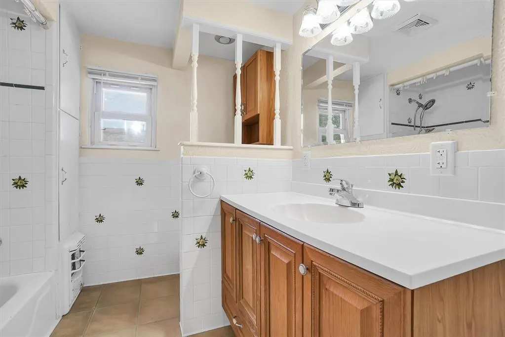 Photo 19 — 117 W 6TH Street, Cordell, OK 73632