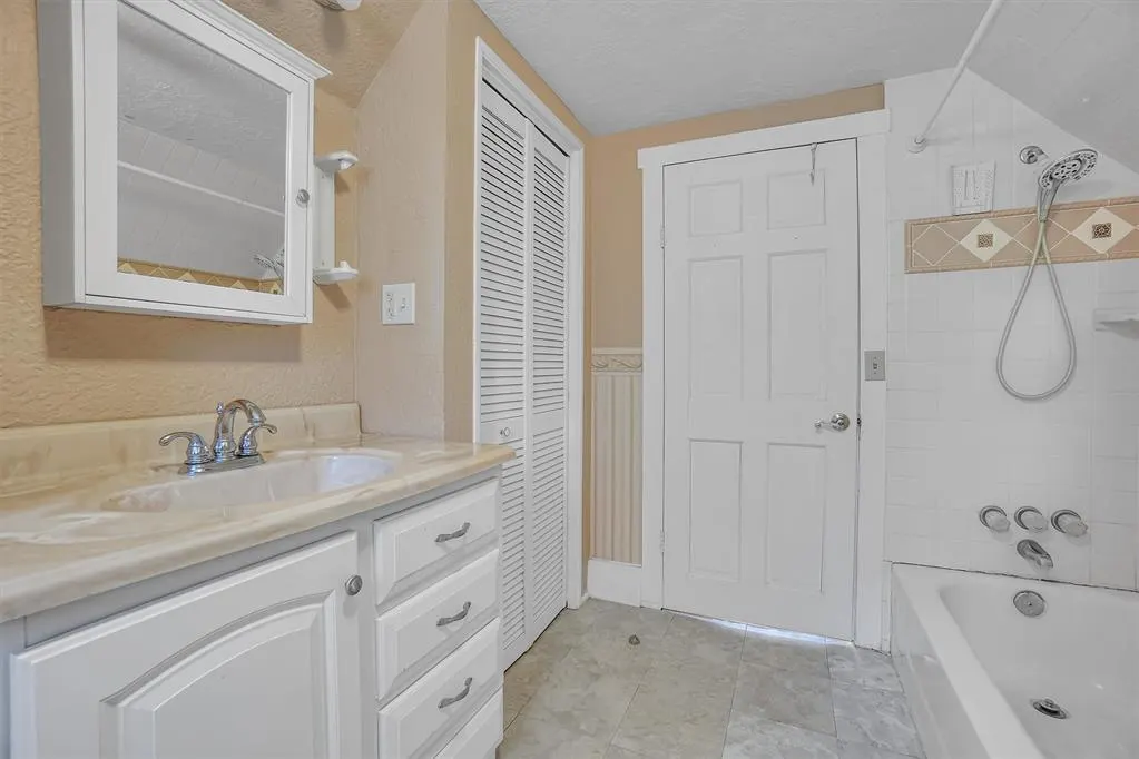 Photo 25 — 117 W 6TH Street, Cordell, OK 73632