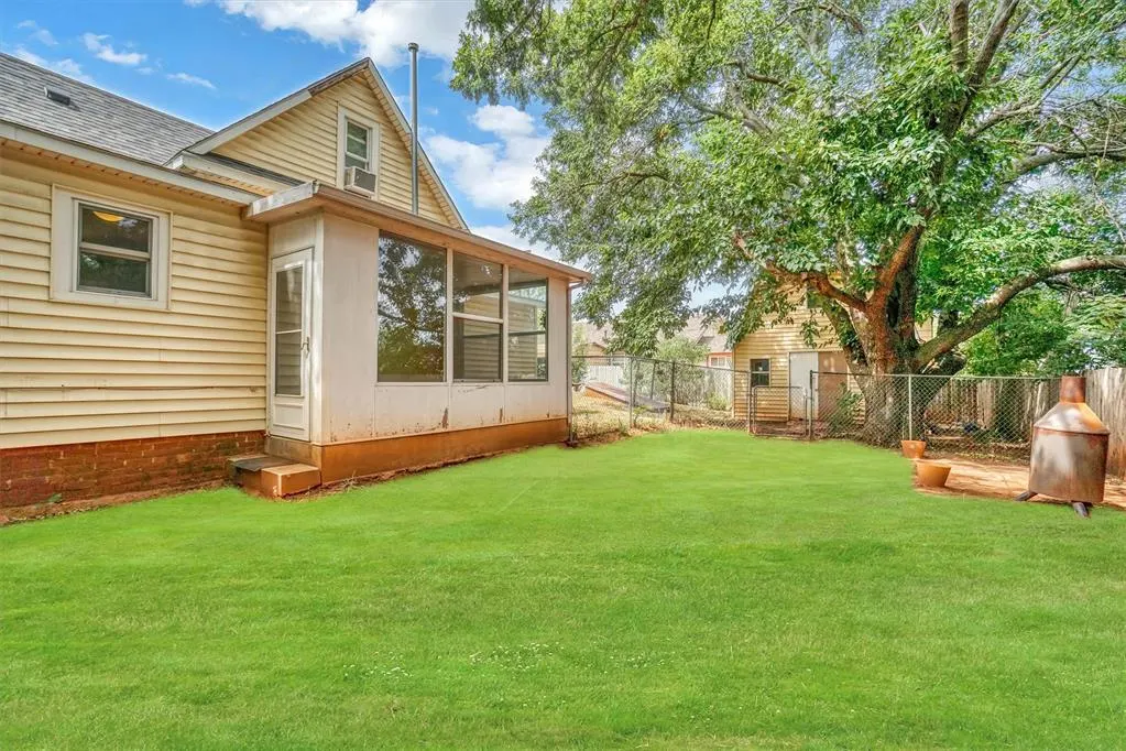 Photo 33 — 117 W 6TH Street, Cordell, OK 73632