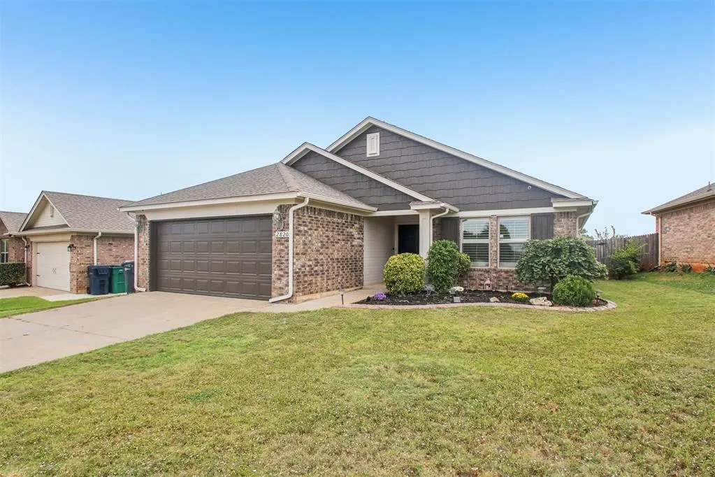 Front exterior — 2820 Fountaingrass Road, Oklahoma City, OK 73128