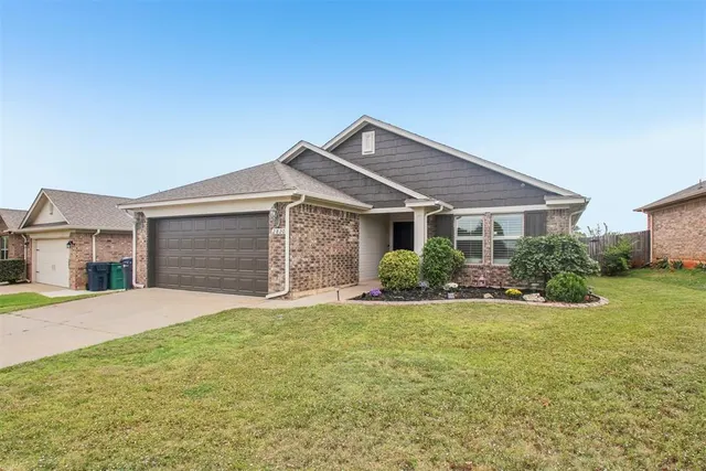 Front exterior — 2820 Fountaingrass Road, Oklahoma City, OK 73128