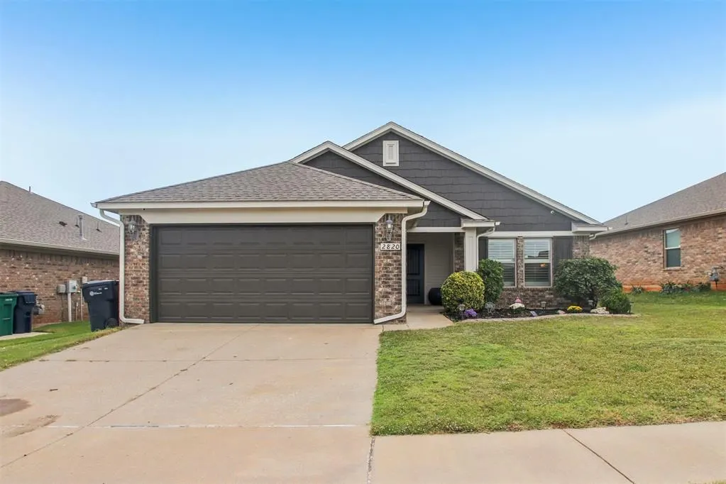 Photo 2 — 2820 Fountaingrass Road, Oklahoma City, OK 73128