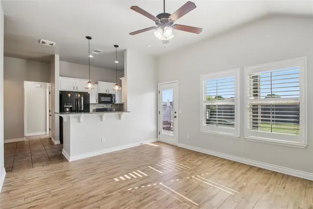 Photo 6 — 2820 Fountaingrass Road, Oklahoma City, OK 73128